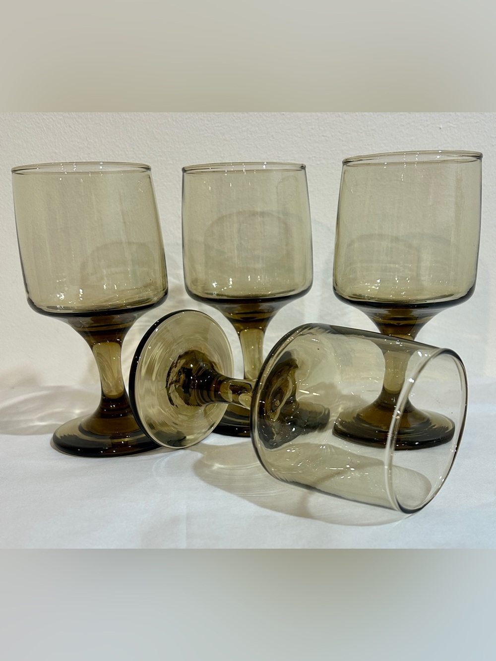 Libbey Tawny Accent Smoke Brown Wine Glasses Goblets 5 1/4" Set of 4 Stemmed